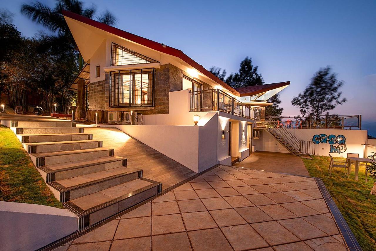 Casamo Silver Oak By Stayvista - Overlooking A Lake & Valley, Lush Green Lawns, & A Private Pool Mahabaleshwar Luaran gambar