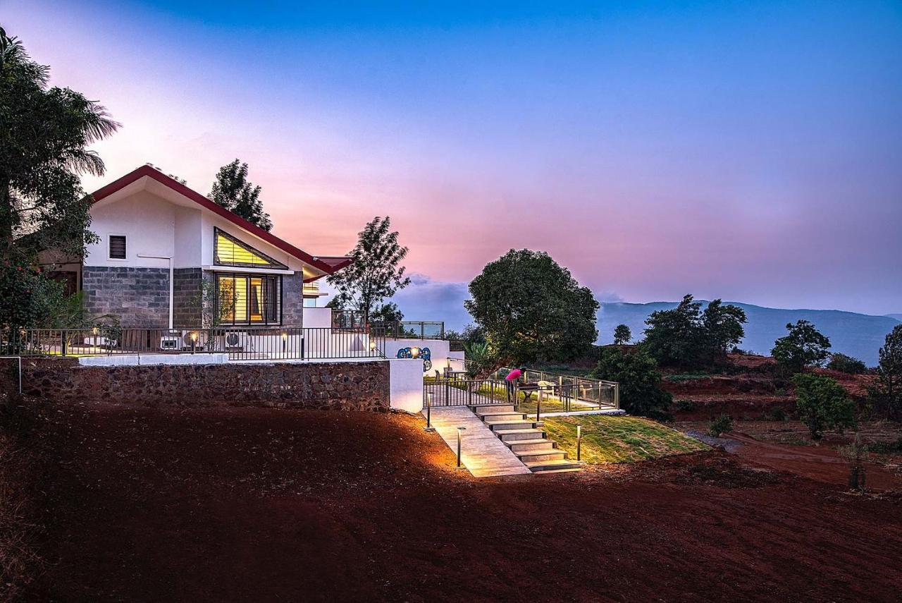 Casamo Silver Oak By Stayvista - Overlooking A Lake & Valley, Lush Green Lawns, & A Private Pool Mahabaleshwar Luaran gambar