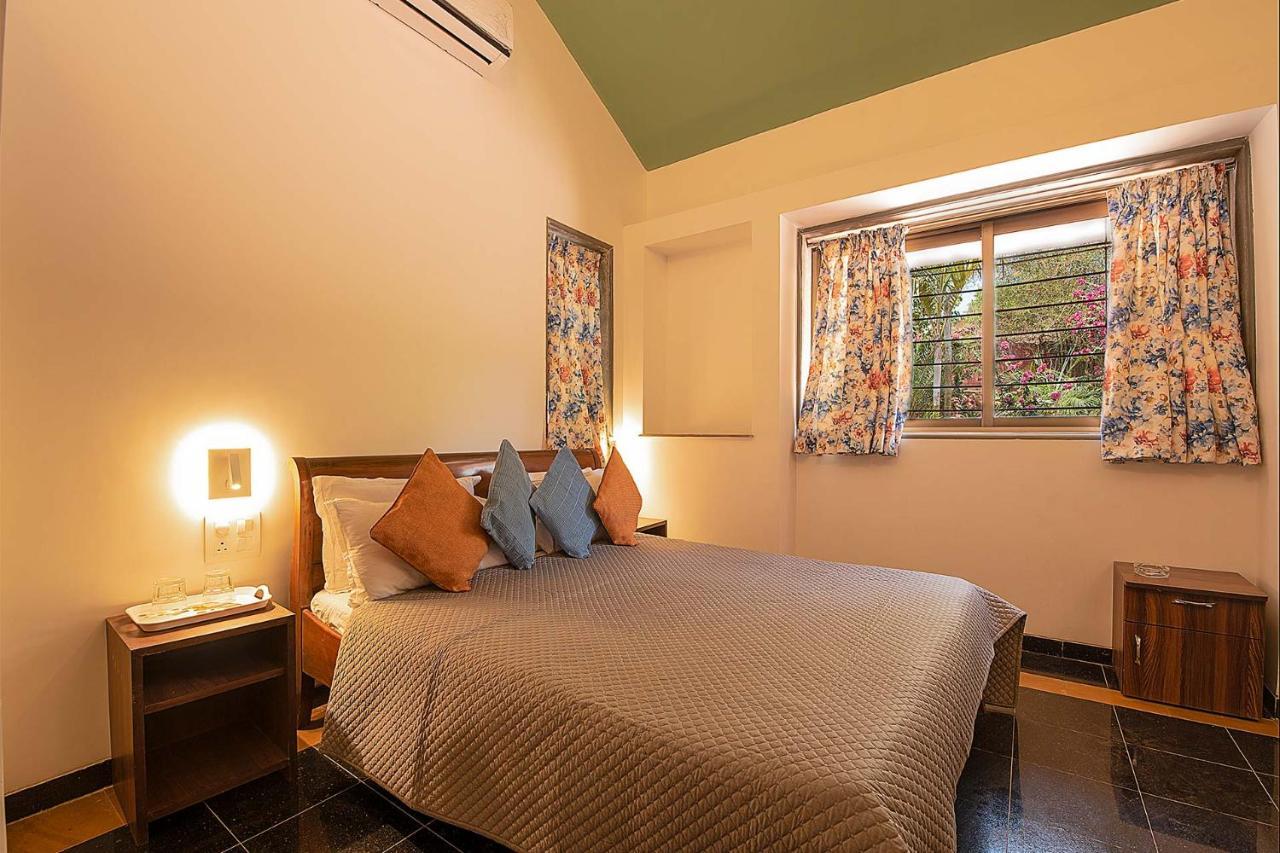 Casamo Silver Oak By Stayvista - Overlooking A Lake & Valley, Lush Green Lawns, & A Private Pool Mahabaleshwar Luaran gambar