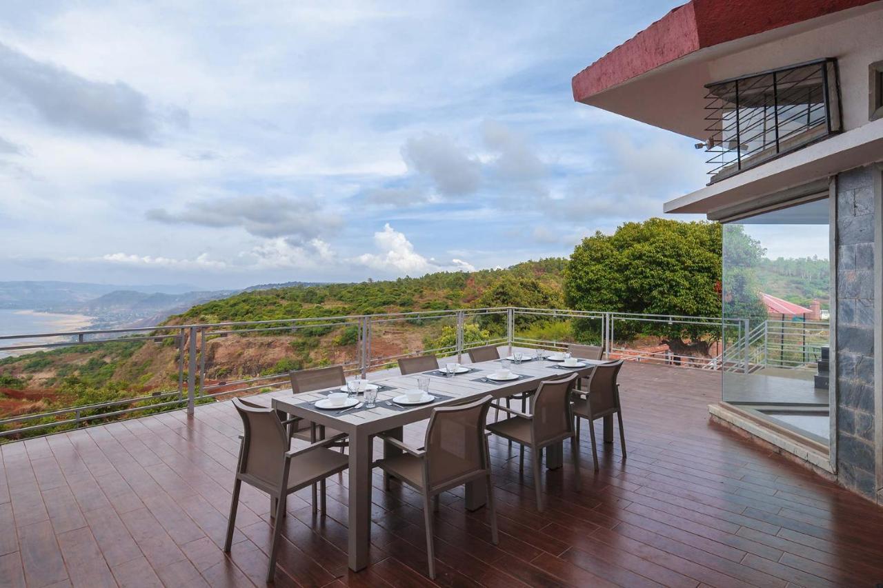 Casamo Silver Oak By Stayvista - Overlooking A Lake & Valley, Lush Green Lawns, & A Private Pool Mahabaleshwar Luaran gambar