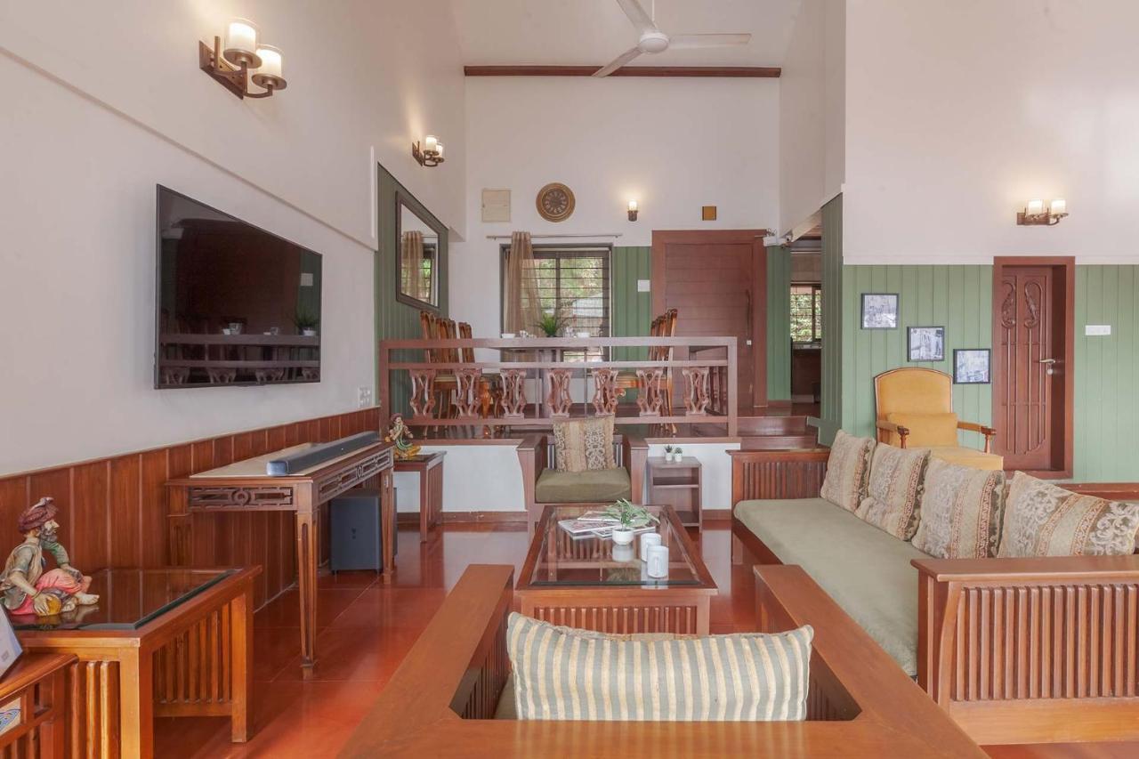 Casamo Silver Oak By Stayvista - Overlooking A Lake & Valley, Lush Green Lawns, & A Private Pool Mahabaleshwar Luaran gambar